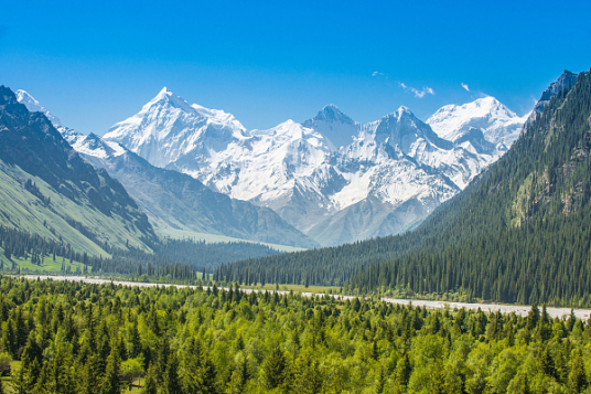 新疆天山