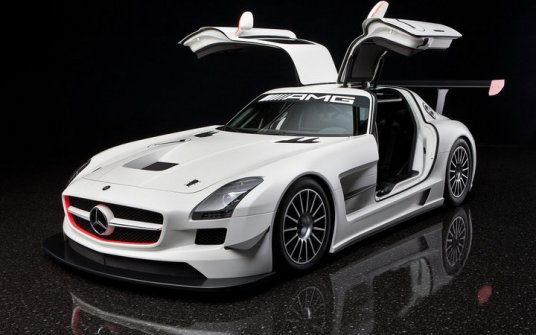 奔驰SLS AMG