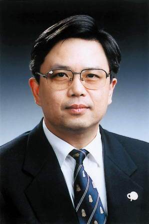 龚克（南开大学原校长）