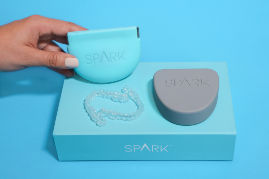 SPARK定制式正畸矫治器