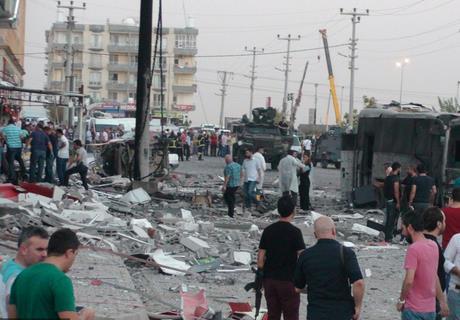 8·10土耳其装甲车遭袭事件