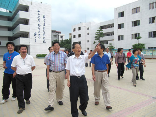 恩平市年乐夫人学校