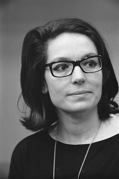 Nana Mouskouri