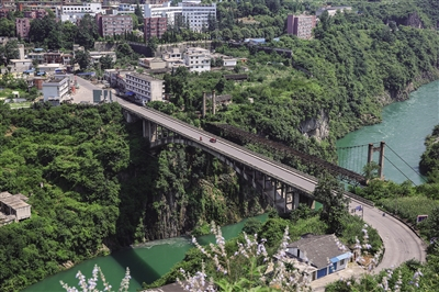 什么是鸭池河桥