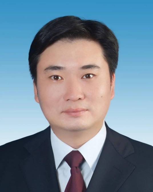 张栩龙（青海省贵德县委常委，县人民政府副县长、党组成员，县旅游开发管理委员会常务副主任）