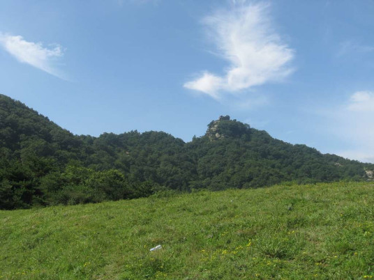 鸡冠山（辽宁省凤城市鸡冠山）