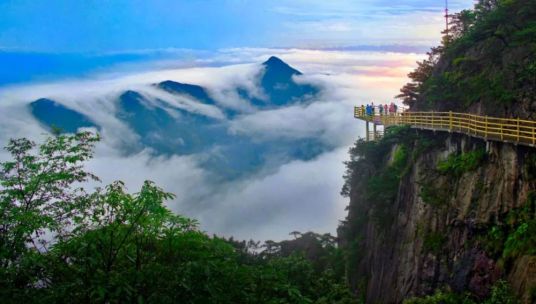 明月山（湖南省宁远县明月山）