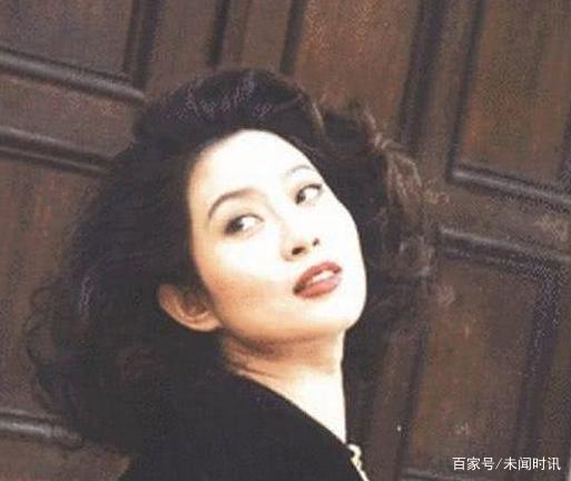 傅丽莉经商后因病退隐不孕，影帝丈夫60万克隆爱狗当子,后来怎样？