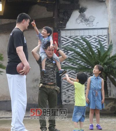 姚明老婆妻子身高多少 姚明的身高帝列汉汉影美实导指约为2.29米